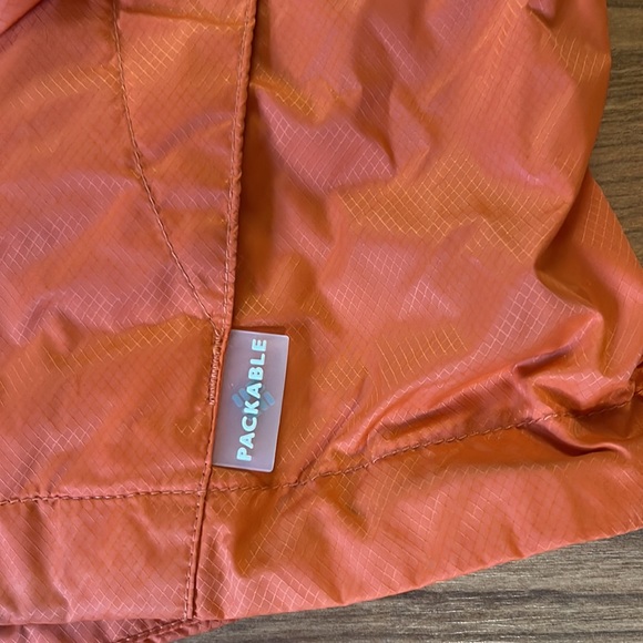 Columbia packable rain jacket - Picture 3 of 8